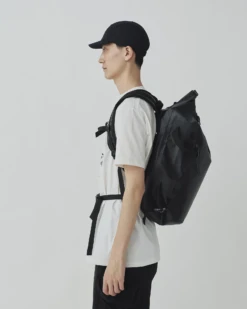 Snow Peak x Toned Trout Guide Dry Pack 30L – Black Waterproof Rolltop Backpack 15 Snow Peak x Toned Trout Guide Dry Pack 30L – Black Waterproof Rolltop Backpack -Snow Peak Shop 240506 m0055 jpg