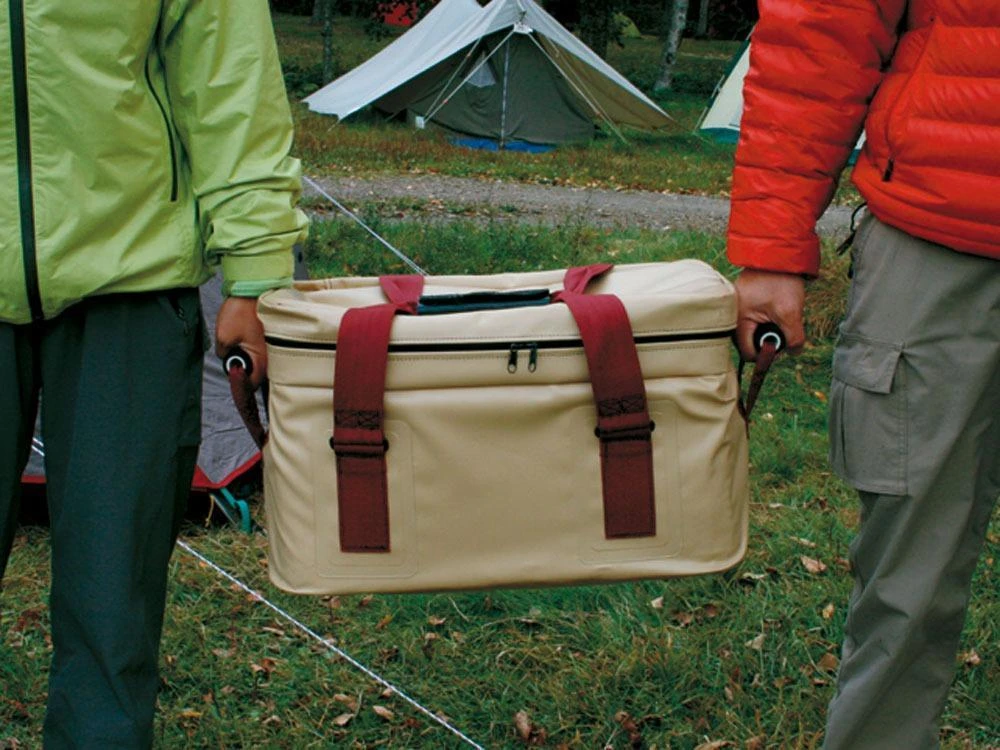 Snow Peak Soft Cooler 38 6 Snow Peak Soft Cooler 38 - Image 4