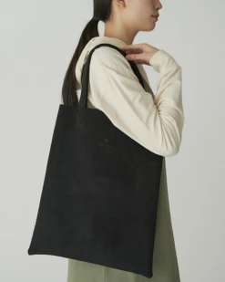 Snow Peak Dark Grey Vegan Leather Slim Tote Bag – Recycled Suede-Like Outdoor Shoulder Bag -Snow Peak Shop AC 24AU403 20231212 snowpeak 00698 jpg