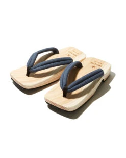 Hita Cedar Wood Geta Sandals for Men – Natural Wood with Vibram® Non-Slip Sole -Snow Peak Shop SE 23SU401 Navy switch1 515Wx515H 1