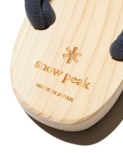 Hita Geta Women's Natural Cedar Wood Sandals – Traditional Thong Style with Vibram® Soles -Snow Peak Shop SE 23SW401 Navy switch7 515Wx515H 1