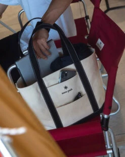 Snow Peak Canvas Noasobi Tote Medium -Snow Peak Shop canvas tote M ec ac 20su002 liifestyle 02