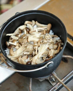 Snow Peak Cast Iron Duo -Snow Peak Shop cast iron duo cs 550 lifestyle 14 1