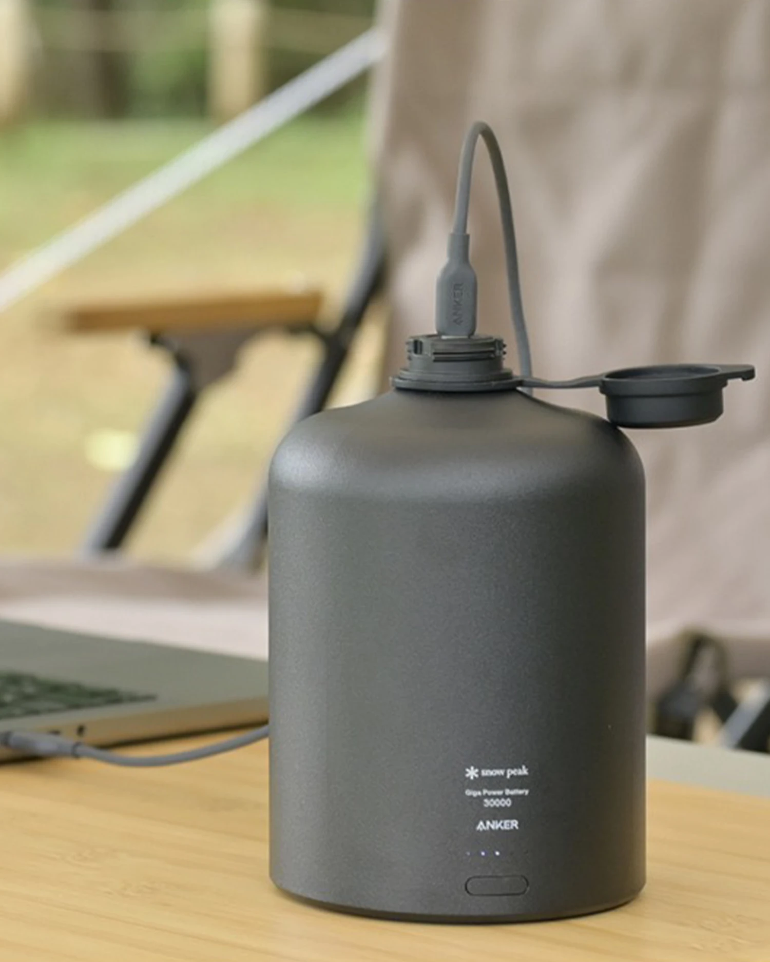 Snow Peak GigaPower Battery – Gas Canister Design Portable Power Bank by Anker Japan 8 Snow Peak GigaPower Battery – Gas Canister Design Portable Power Bank by Anker Japan - Image 6