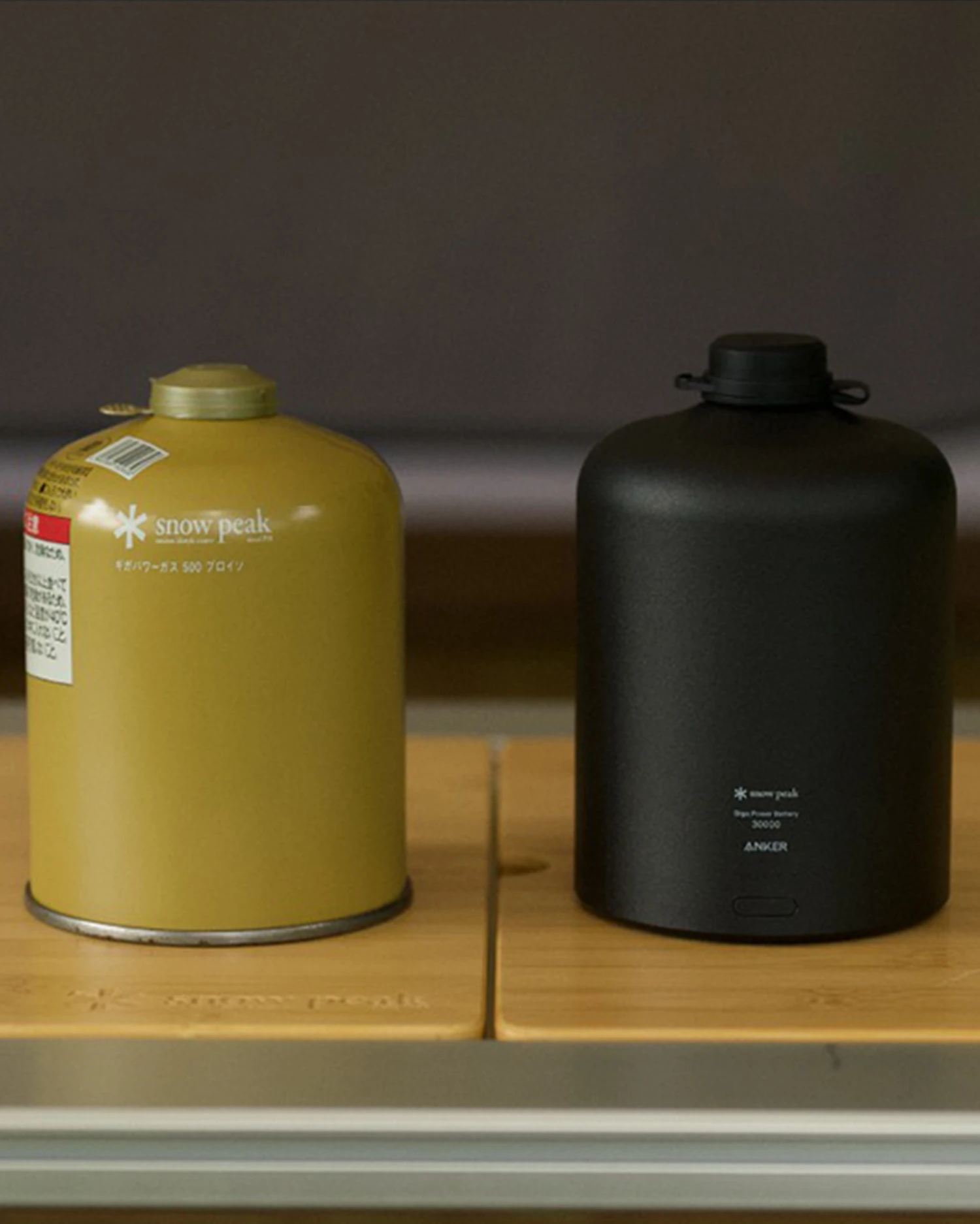 Snow Peak GigaPower Battery – Gas Canister Design Portable Power Bank by Anker Japan 9 Snow Peak GigaPower Battery – Gas Canister Design Portable Power Bank by Anker Japan - Image 7