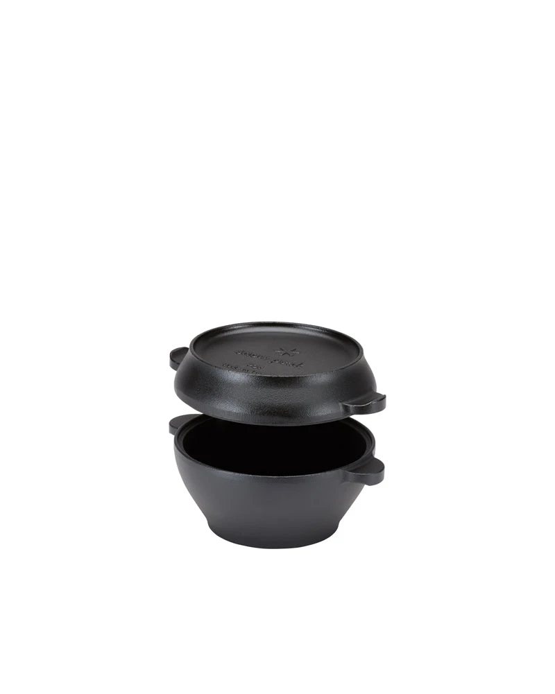 Snow Peak Micro Pot – Solid Japanese Cast Iron Compact Dutch Oven & Roaster 4 Snow Peak Micro Pot – Solid Japanese Cast Iron Compact Dutch Oven & Roaster - Image 2