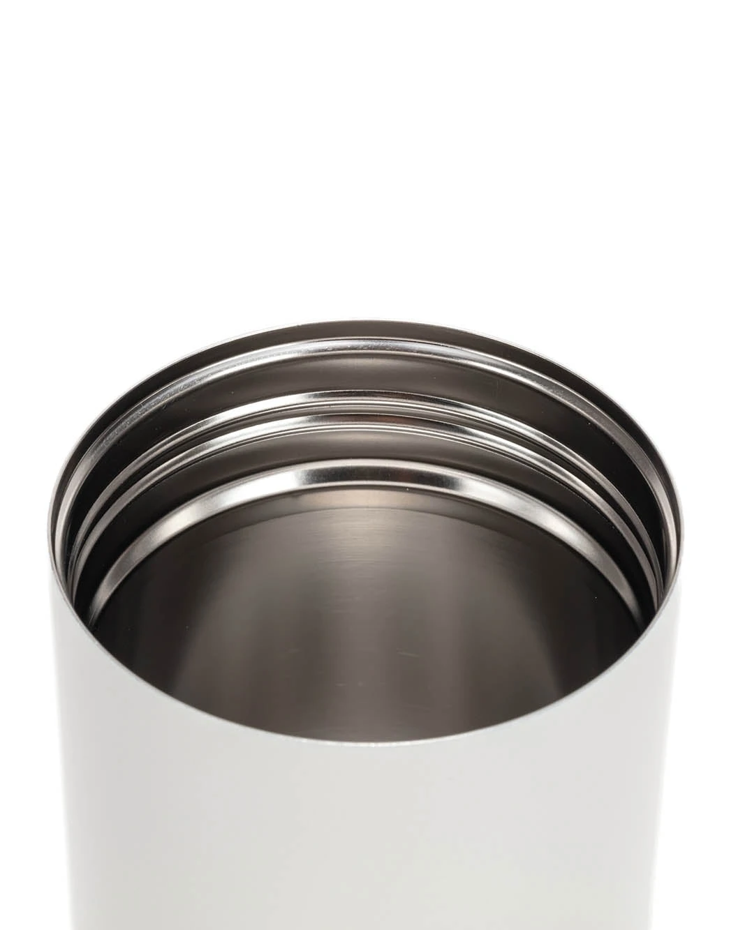 Snow Peak Kanpai Bottle 350ml – Stainless Steel Double-Wall Vacuum Insulated Flask 10 Snow Peak Kanpai Bottle 350ml – Stainless Steel Double-Wall Vacuum Insulated Flask - Image 8